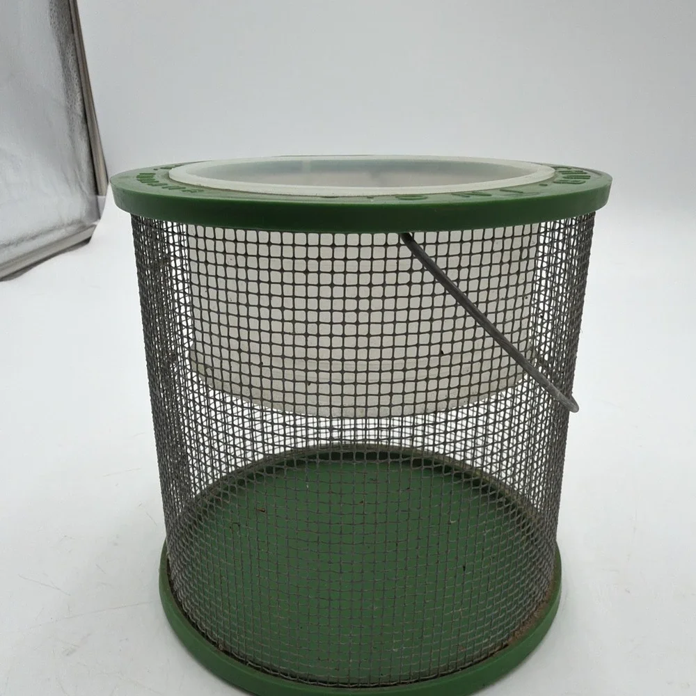 Vtg Hubs-Chub Inc Fishing Bait Cricket Bucket Wire Mesh Green Plastic & Metal